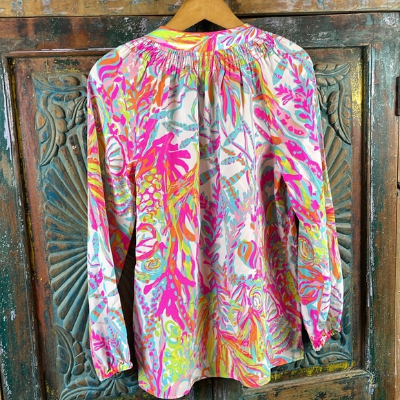 Lily Pulitzer Elsa 100% silk blouse - Picture 4 of 5